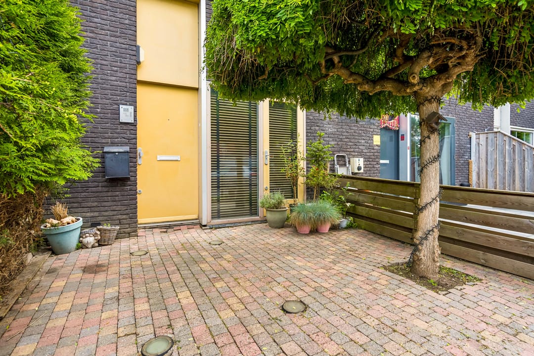 Photo 47 of Jacob van Ruysdaelstraat 111