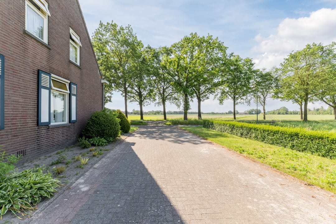 Photo 53 of Emmerseweg 5