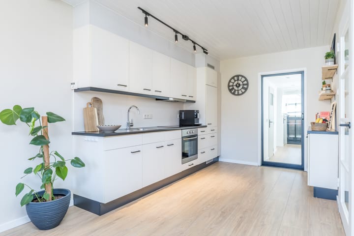 Photo 4 of Raadhuisstraat 27