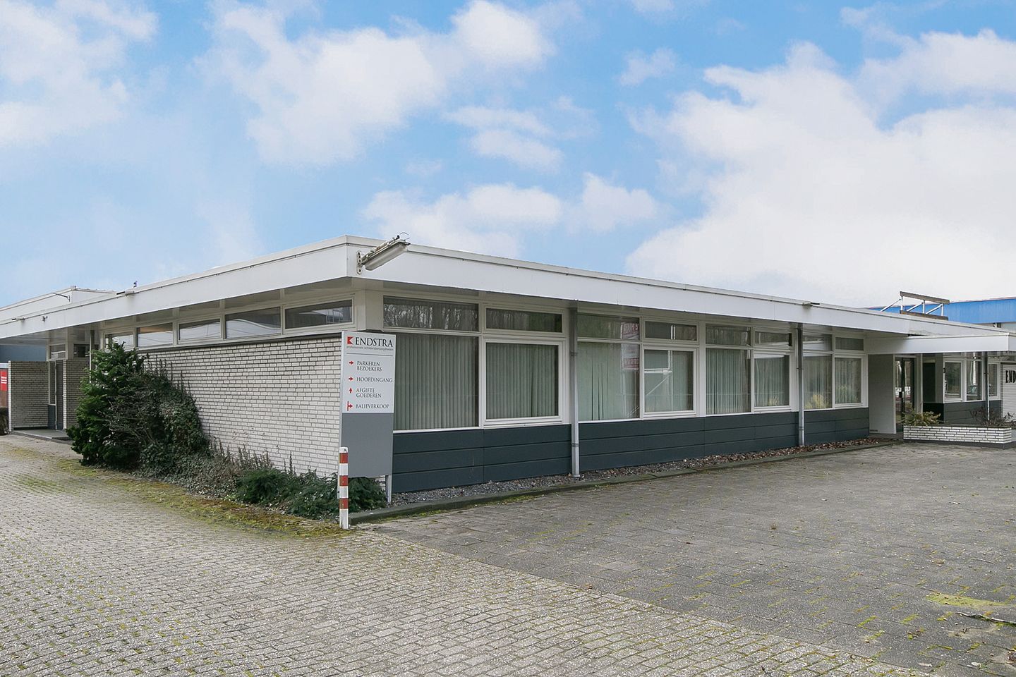 Bekijk foto 4 van Anton Philipsweg 3-4