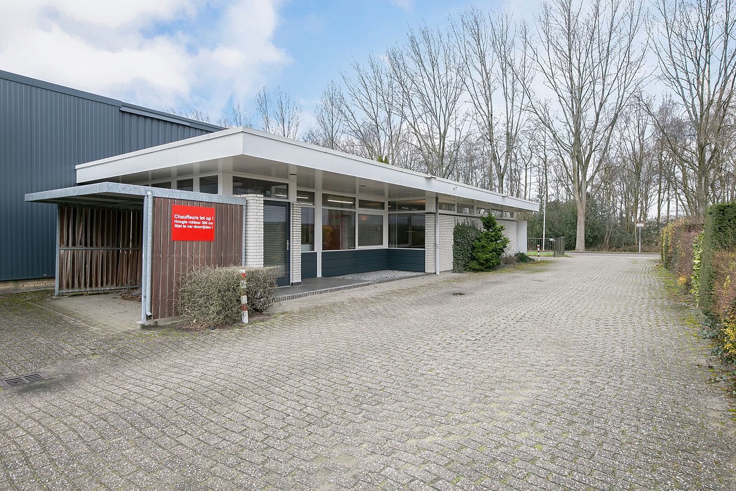 Bekijk foto 3 van Anton Philipsweg 3-4