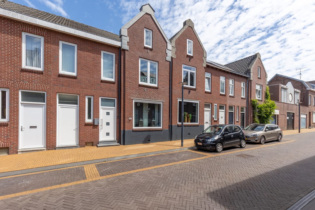 Photo 37 of Schoolstraat 5