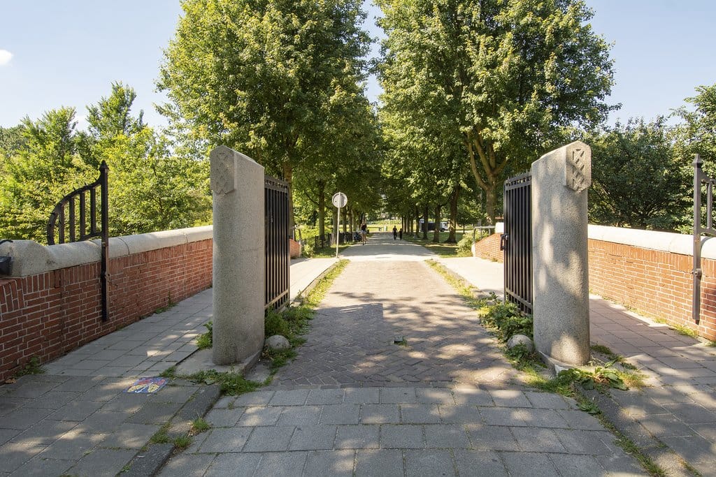 Photo 37 of Joos de Moorstraat 1-2