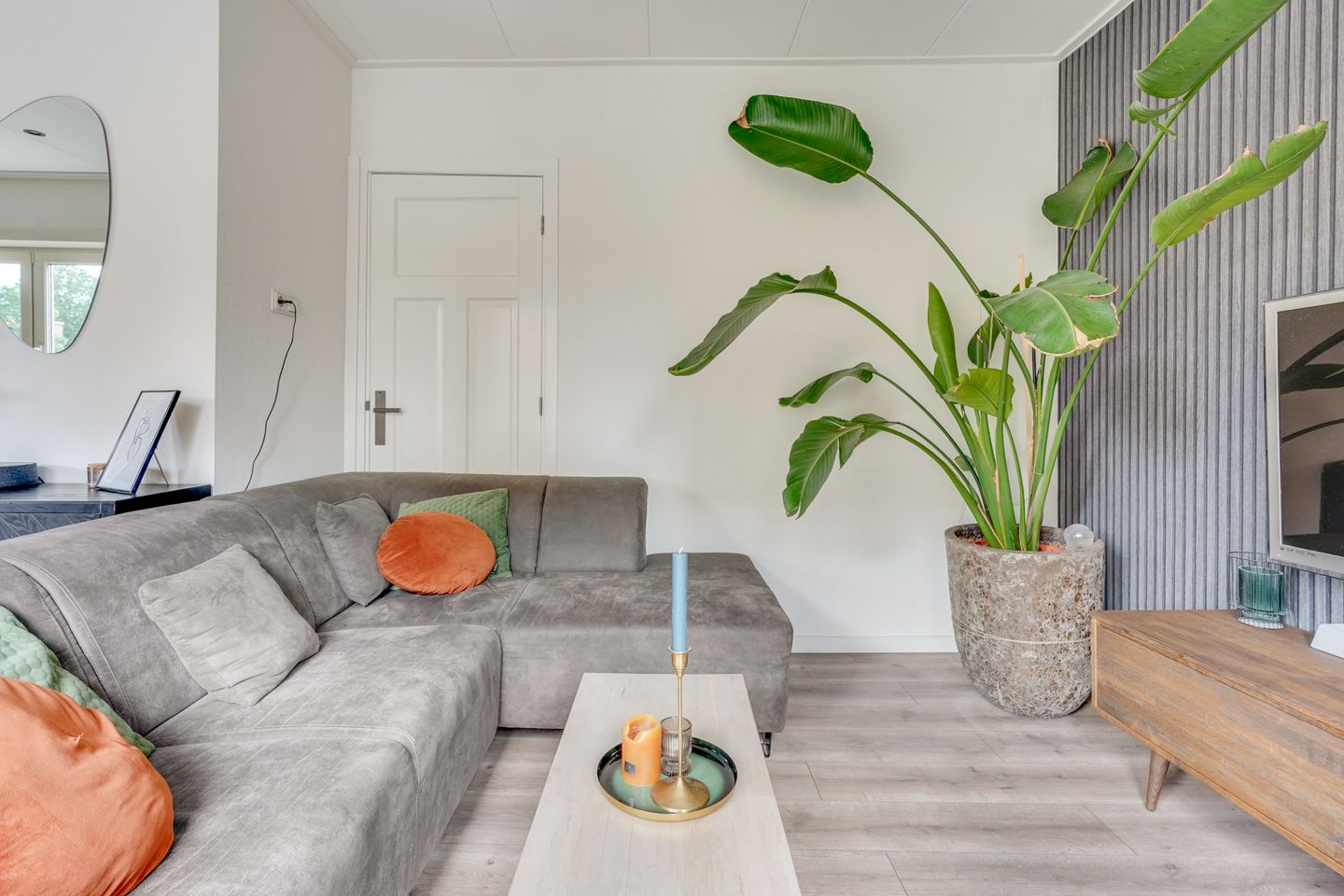 Photo 5 of Van der Marckstraat 4-BS