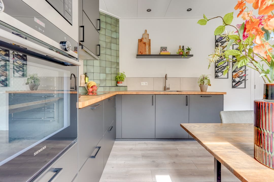 Photo 13 of Van der Marckstraat 4-BS