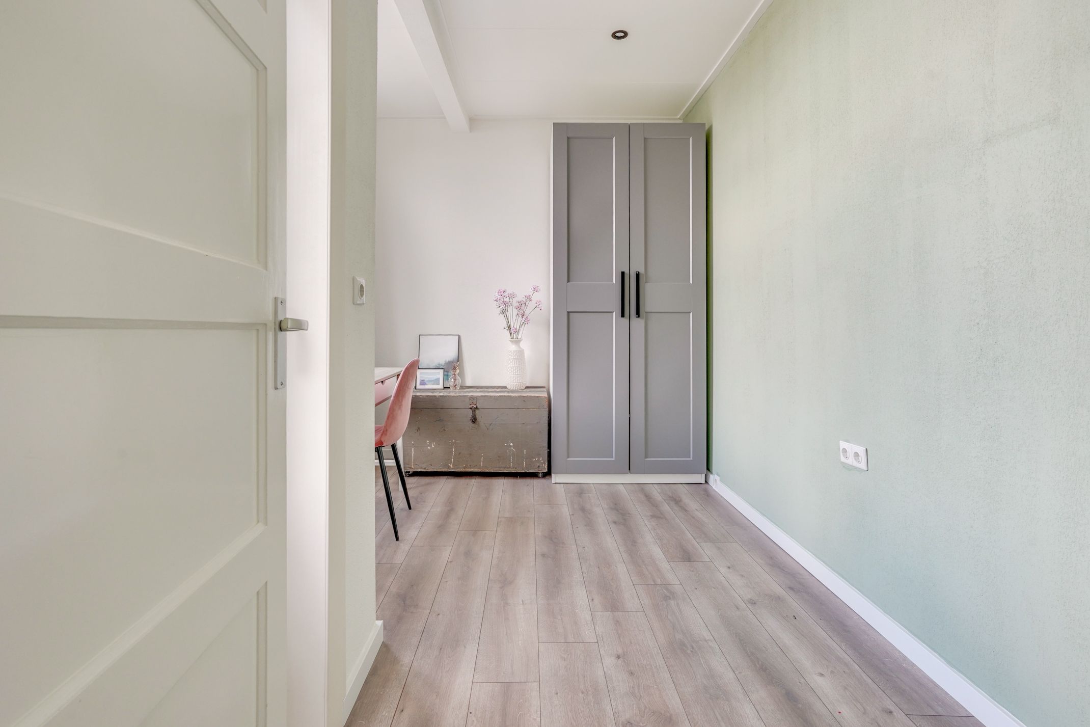 Photo 27 of Van der Marckstraat 4-BS