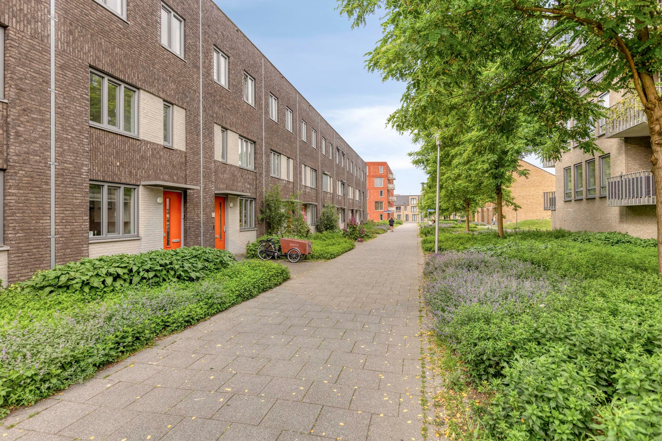 Photo 33 of Trompstraat 11