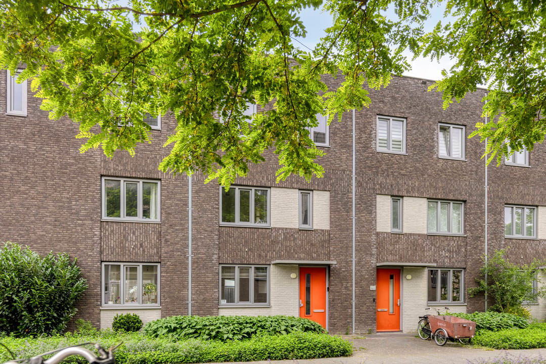 Photo 32 of Trompstraat 11