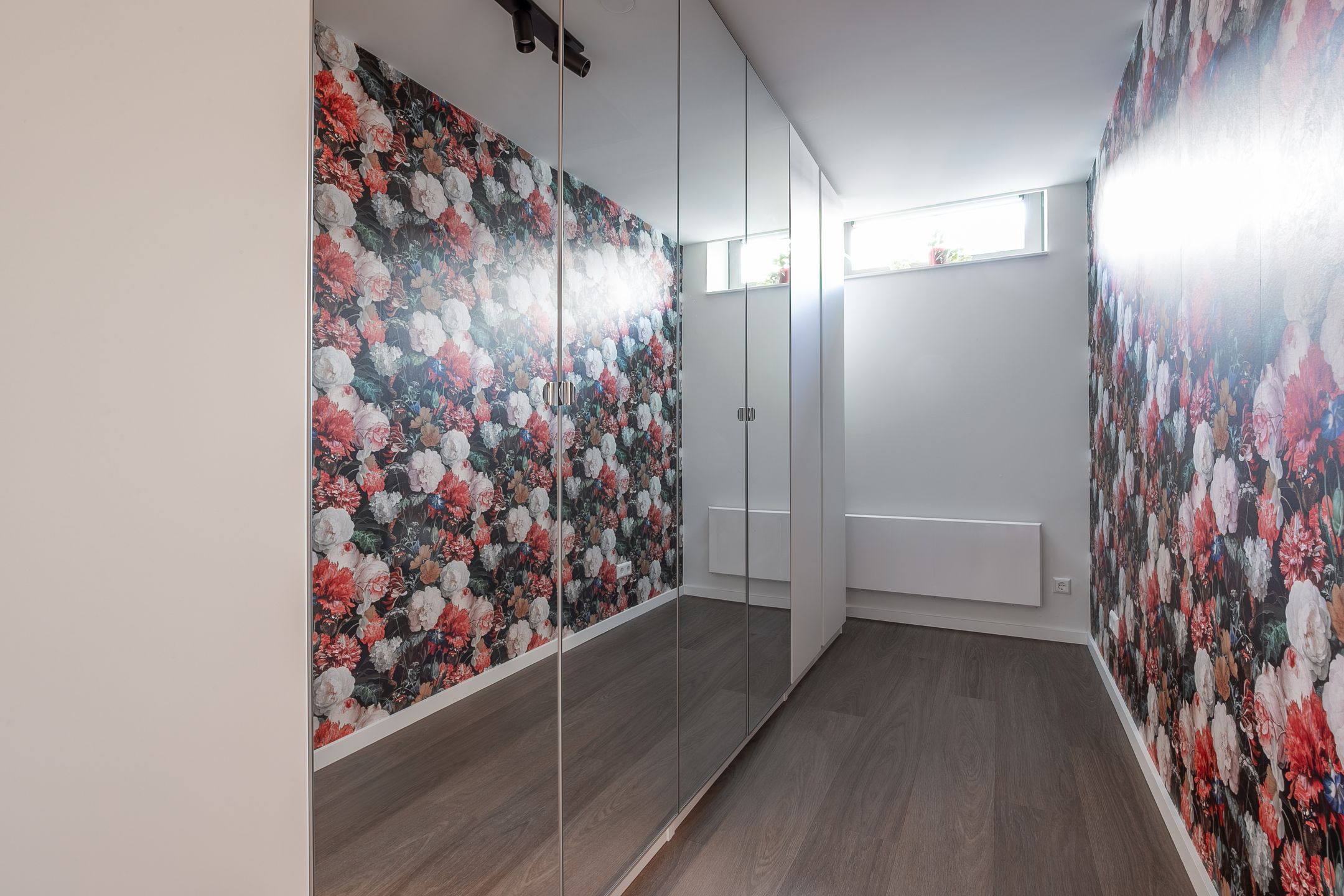 Photo 15 of Van Neercasselstraat 1-D