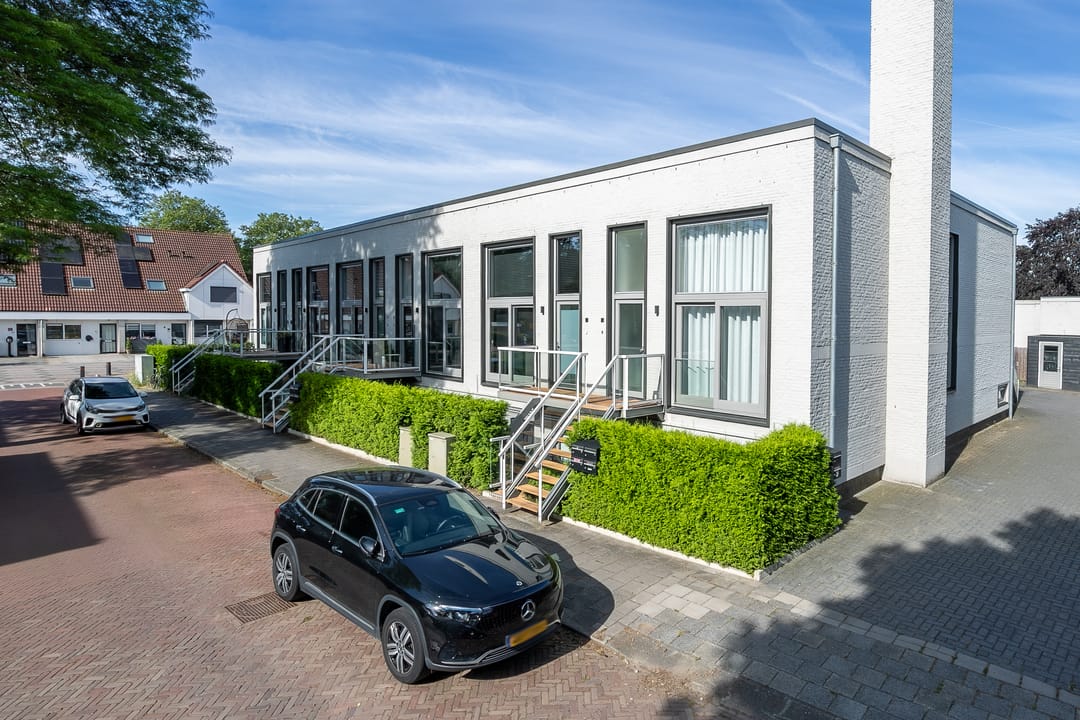 Photo 17 of Van Neercasselstraat 1-D