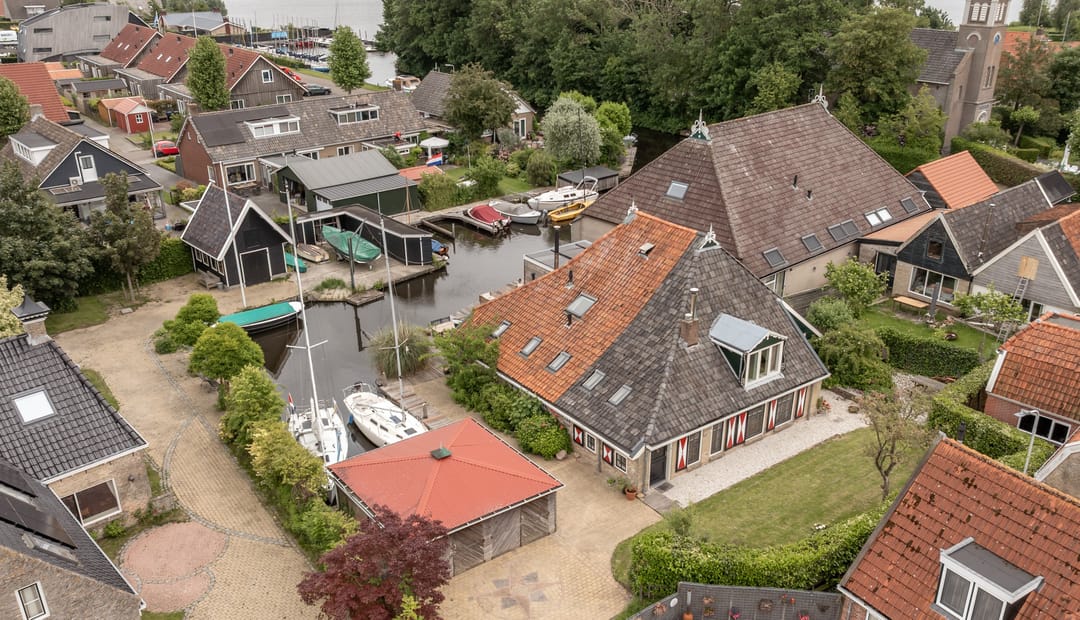 Photo 1 of Buorren 68