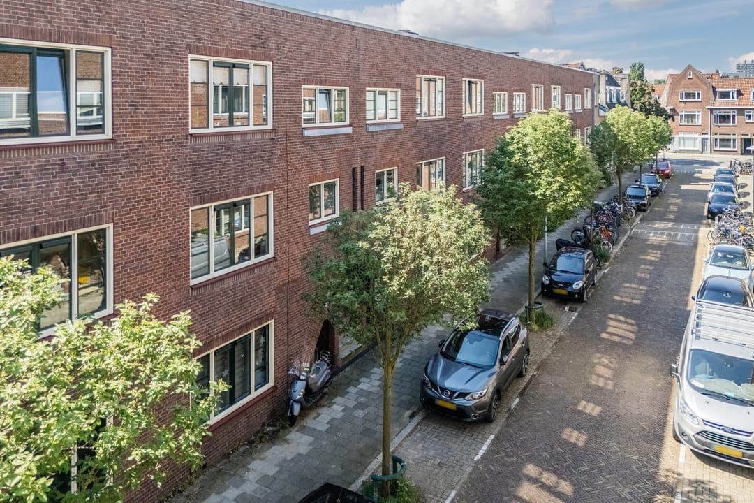 Photo 26 of Jan van den Doemstraat 35