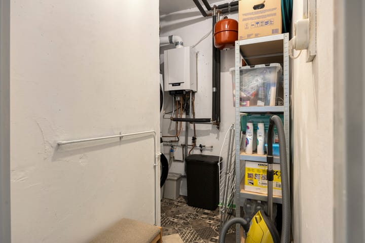 Tussenwoning te koop: Cannabichstraat 68, Tilburg