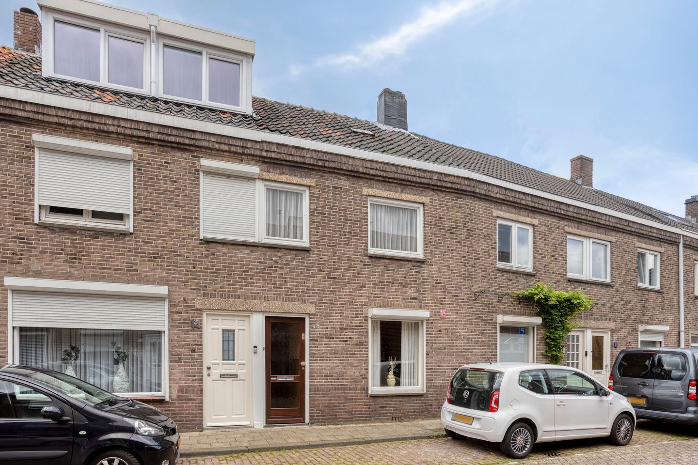 Photo 1 of Van Alkemadestraat 16