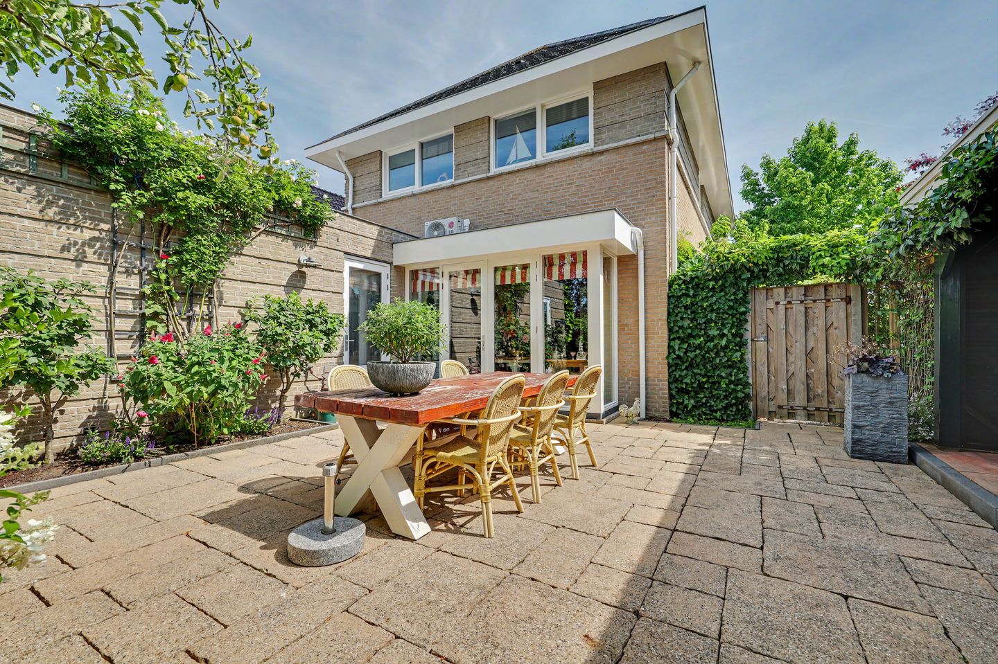 Photo 55 of Philips van Dorpstraat 43
