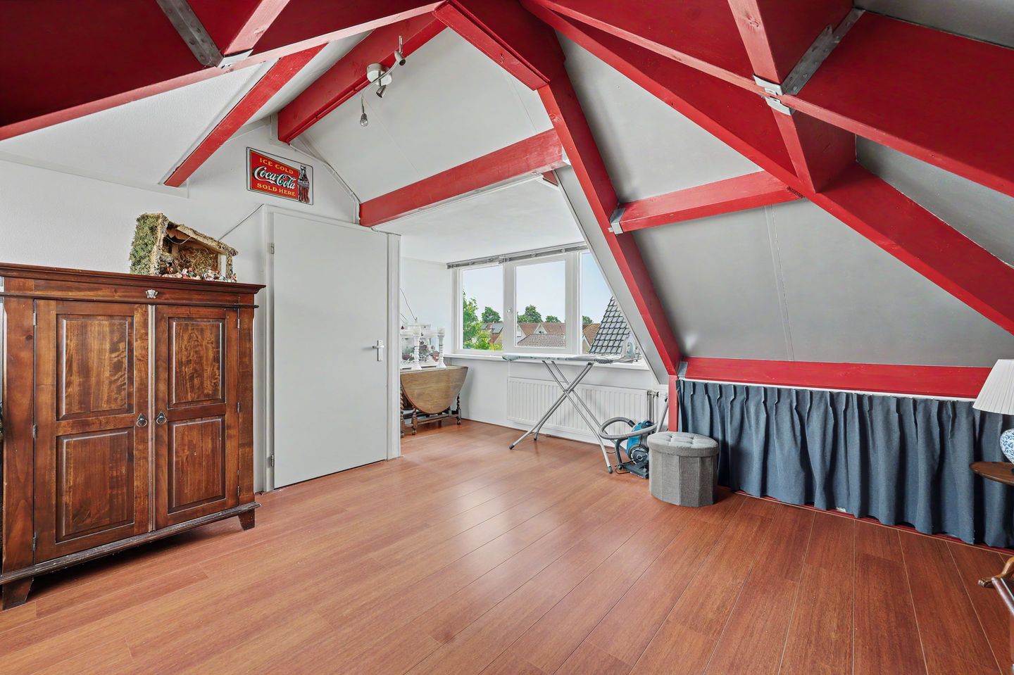 Photo 49 of Philips van Dorpstraat 43