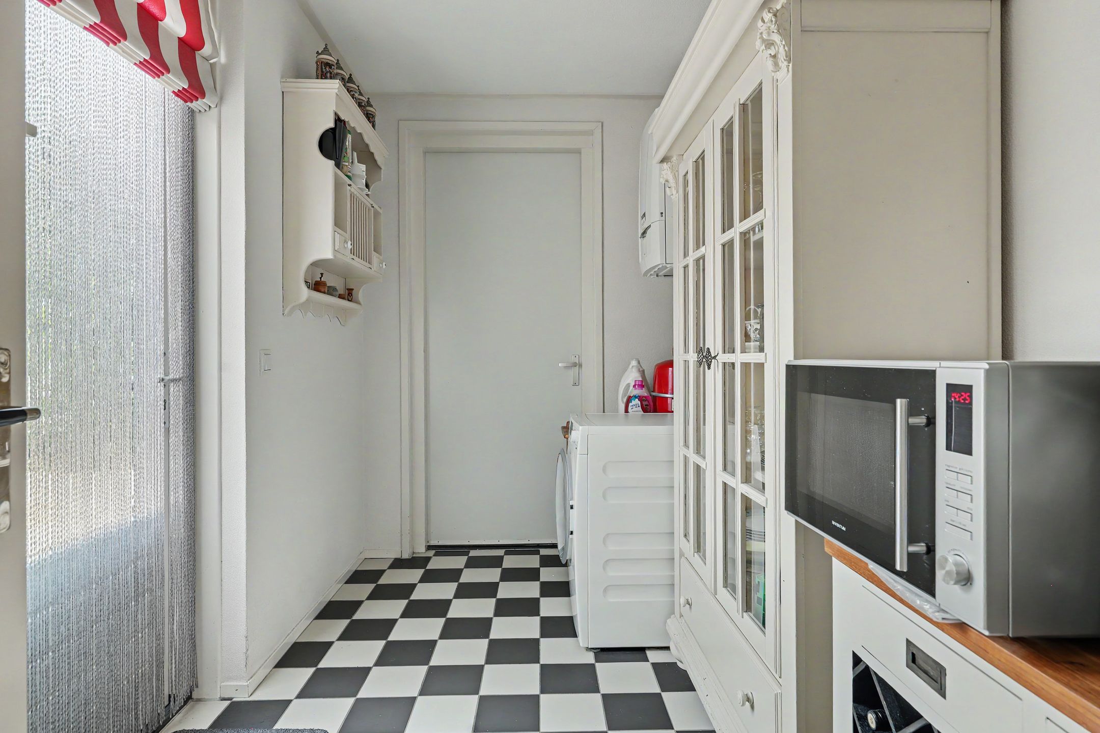 Photo 27 of Philips van Dorpstraat 43