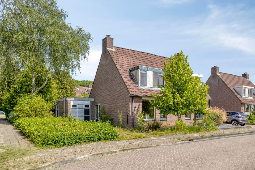 Foto 1 van Weidemaad 84