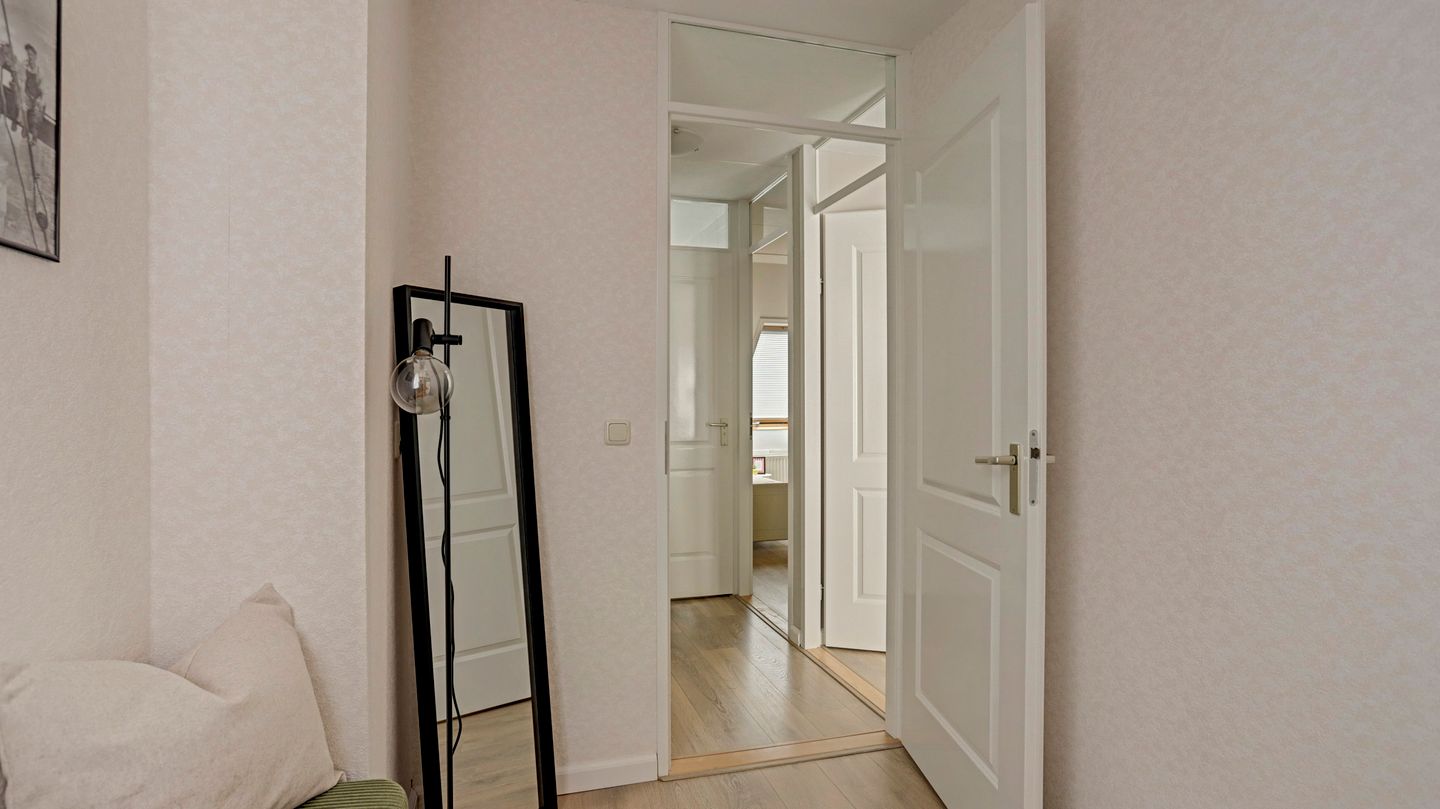 Photo 20 of De Regenwulp 8