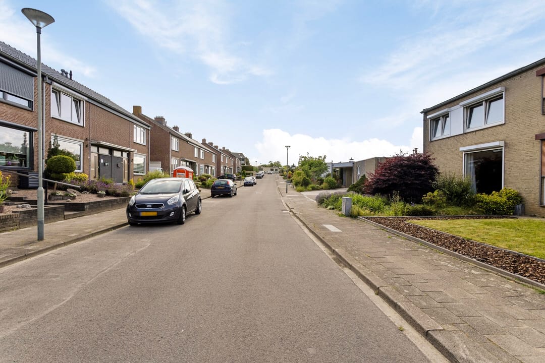 Photo 38 of Europastraat 17