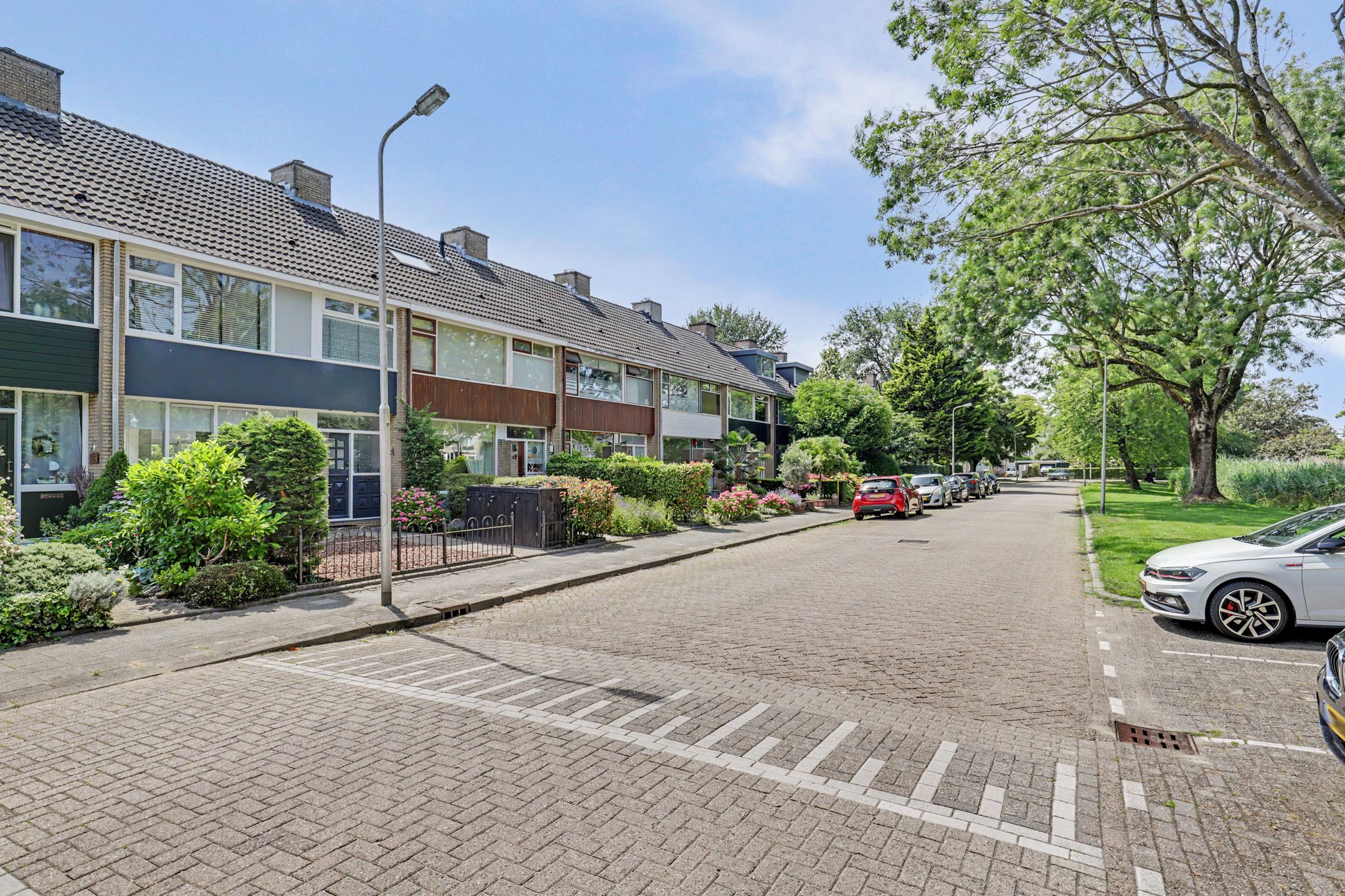 Photo 39 of De Genestetstraat 47
