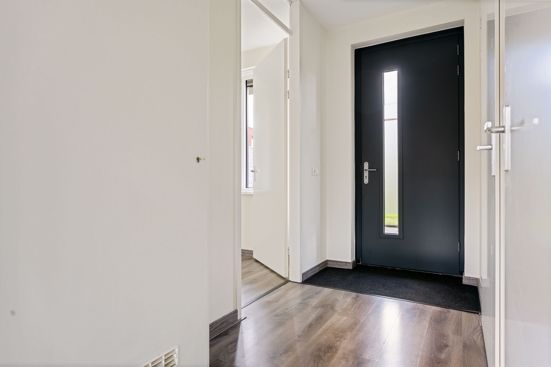 Photo 15 of Dr. Schaepmanstraat 81
