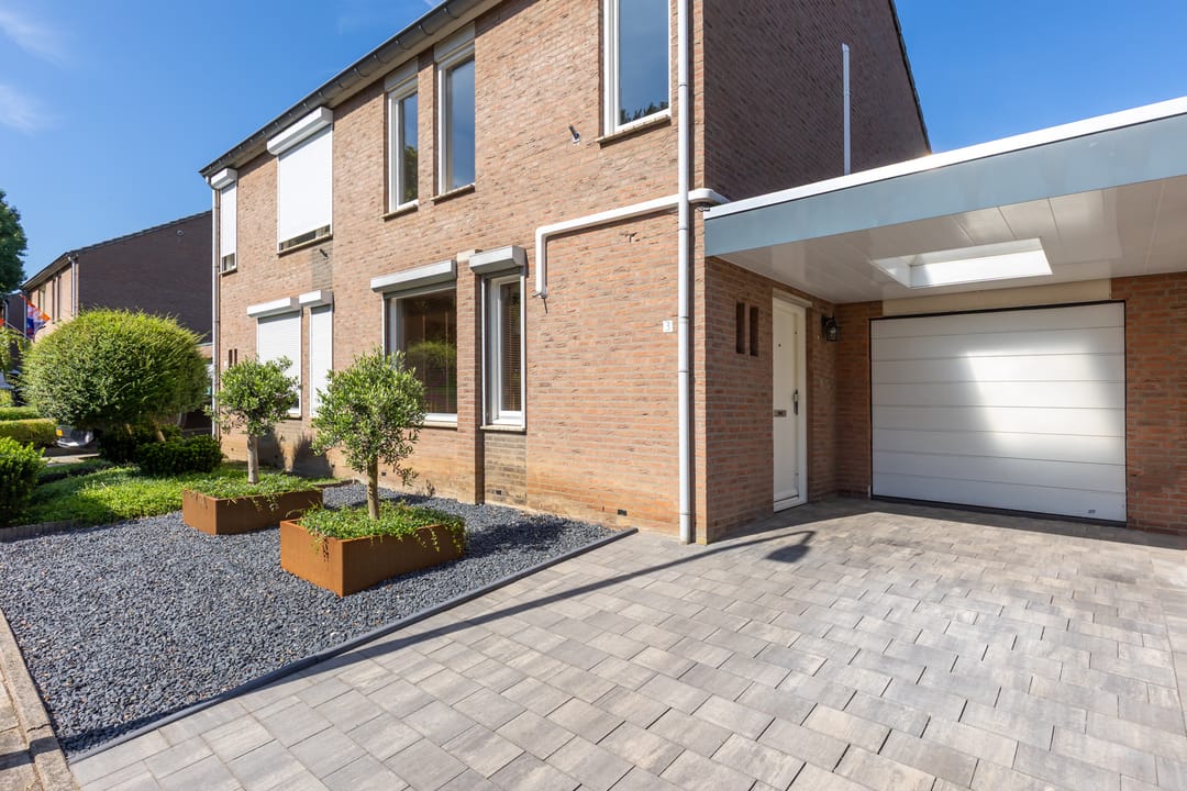 Photo 7 of Geleenderweg 3