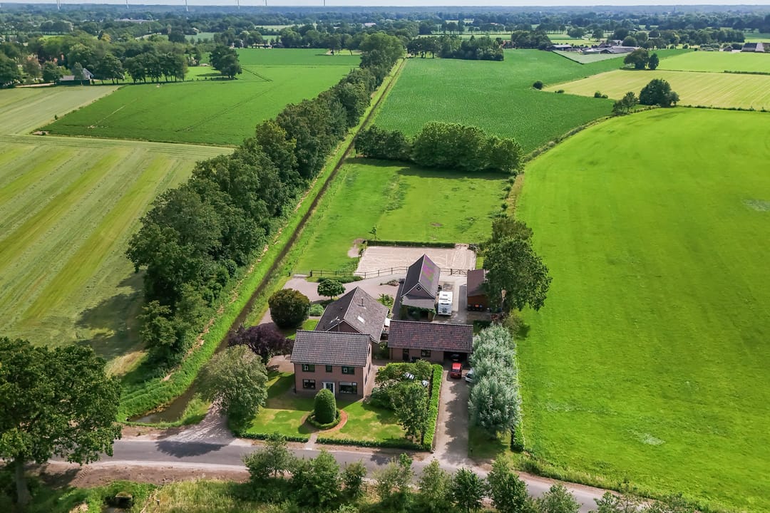 Photo 2 of Rouwhorsterdijk 3-A