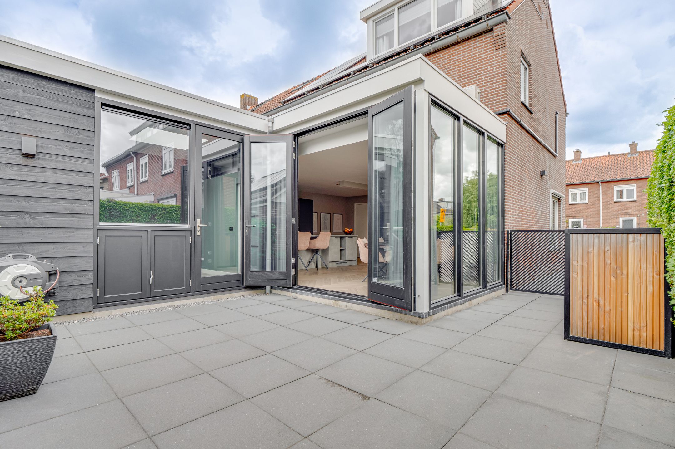 Photo 36 of Raadhuisstraat 43