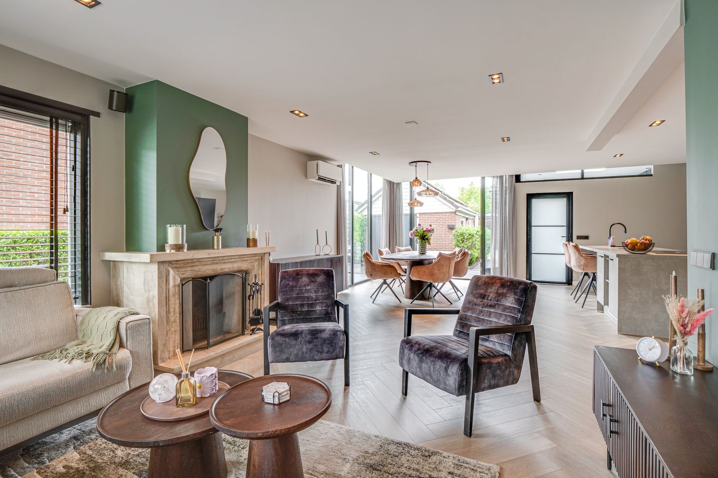 Photo 14 of Raadhuisstraat 43