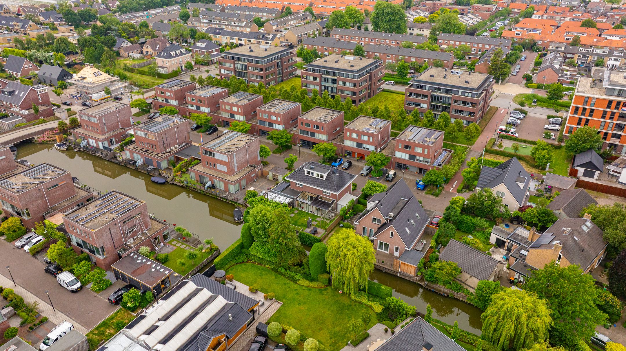 Photo 63 of Emmensstraat 14