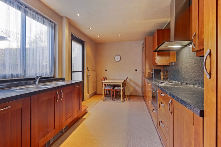 Photo 4 of Van Hogendorpstraat 3