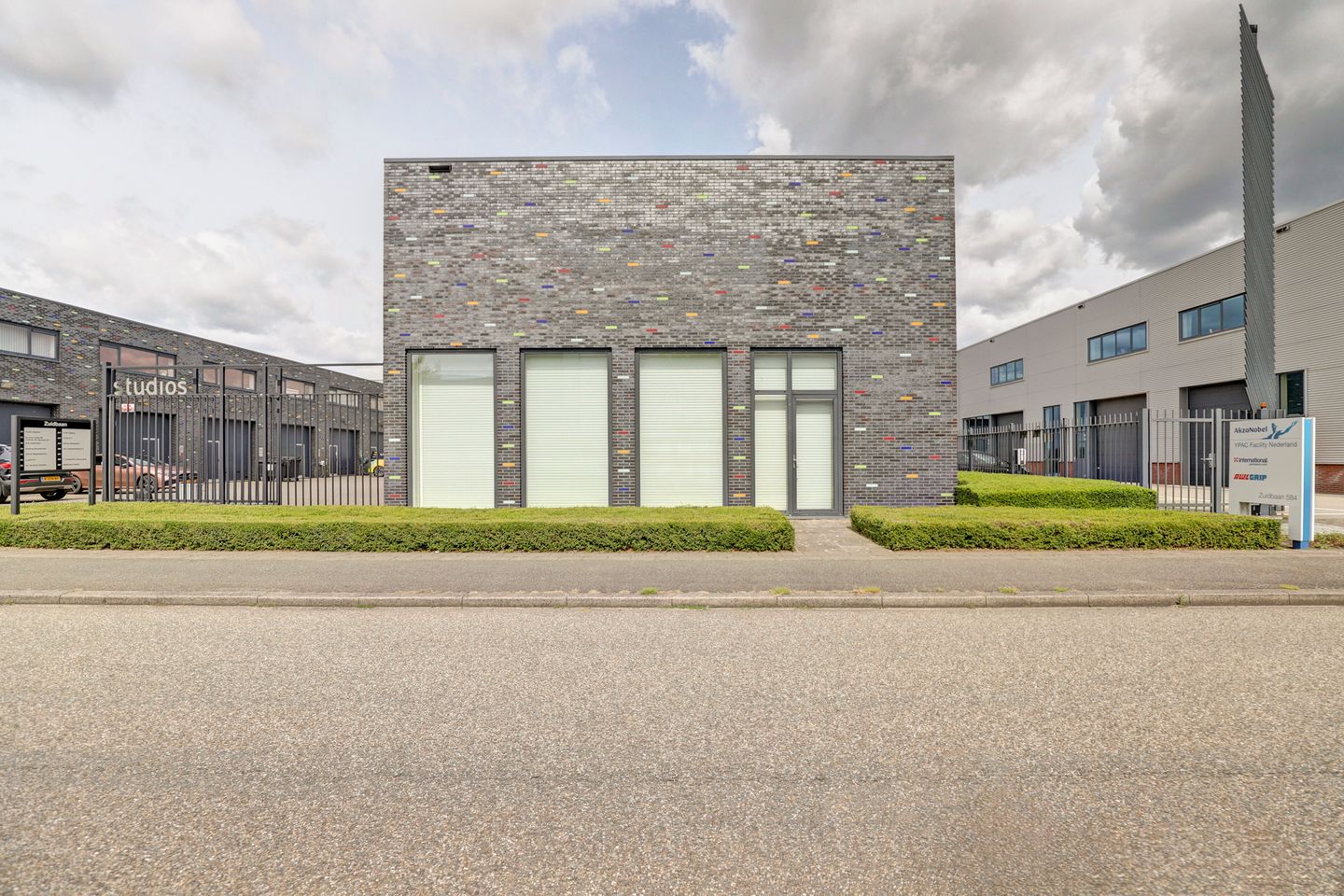 View photo 2 of Zuidbaan 583