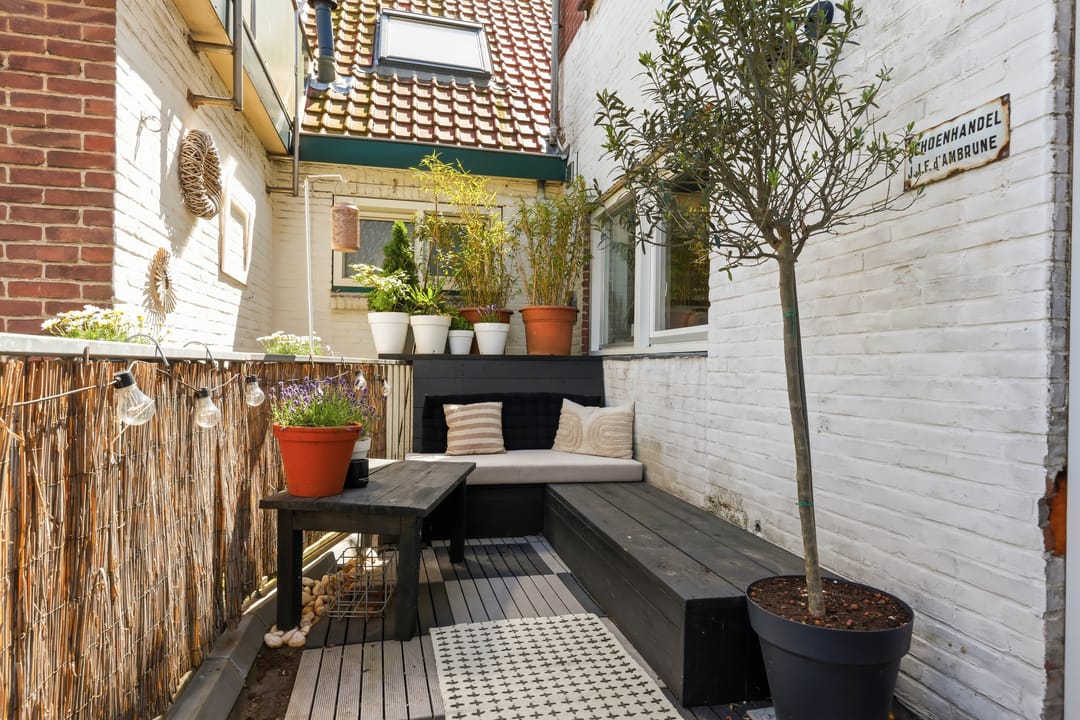 Photo 16 of Vareniusstraat 9