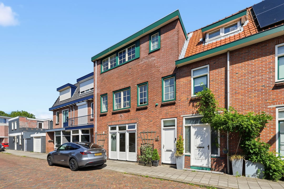 Photo 1 of Vareniusstraat 9