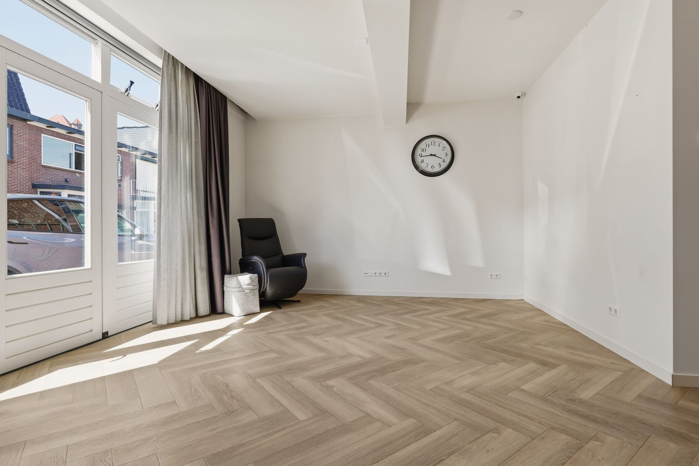 Photo 34 of Vareniusstraat 9