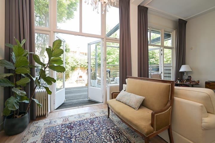 Tussenwoning te koop: Jan van Nassaustraat 89, 'S-Gravenhage
