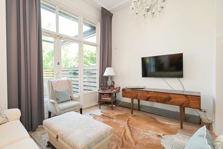 Tussenwoning te koop: Jan van Nassaustraat 89, 'S-Gravenhage