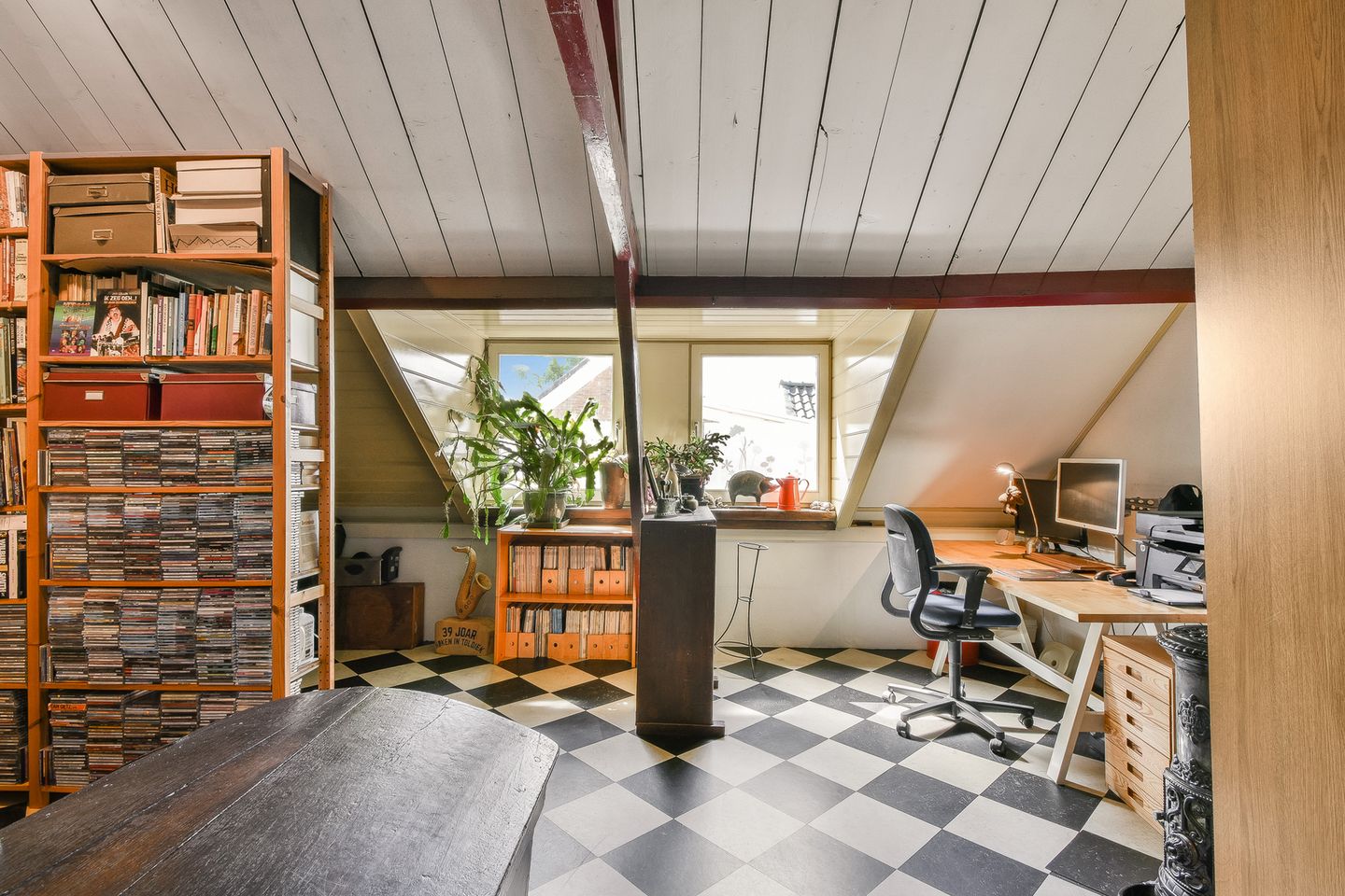 Photo 19 of Oranjestraat 19