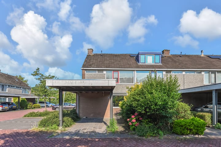 Hoekwoning te koop: Smallingerland 1, Zoetermeer