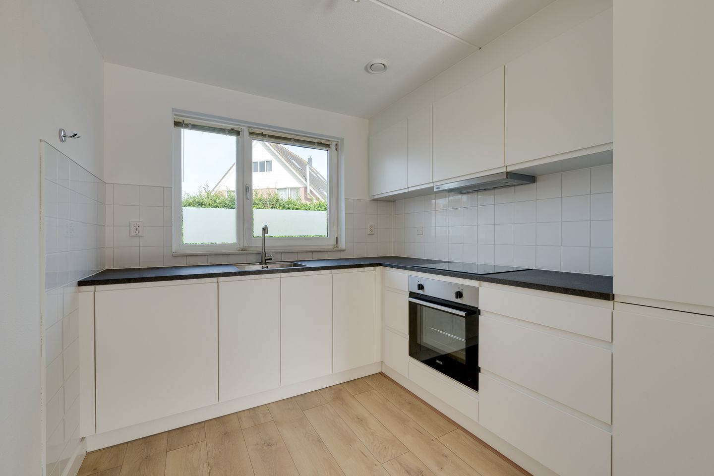 Photo 14 of Prof. Willem Schermerhornstraat 12