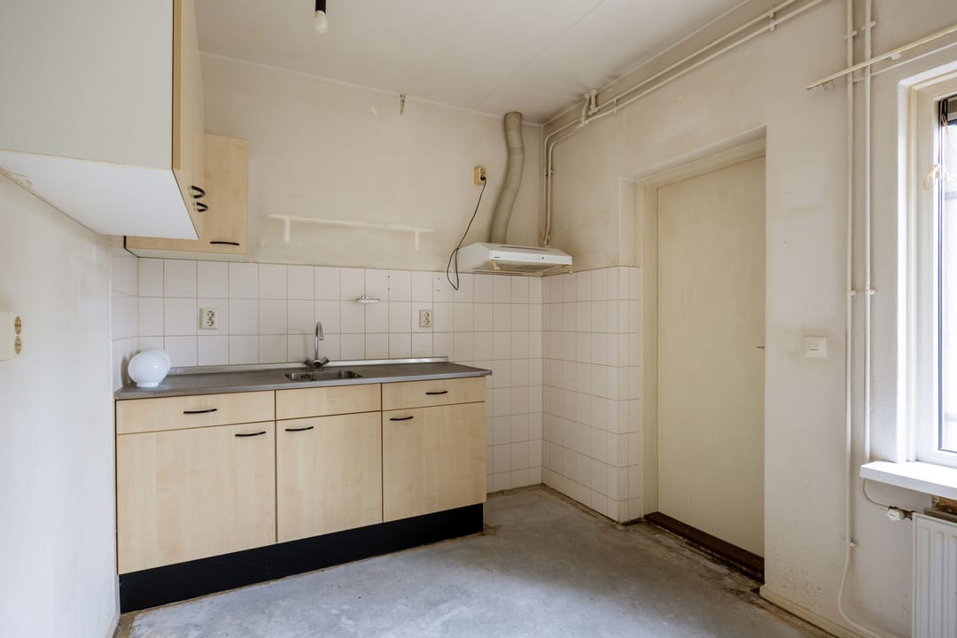Photo 11 of Irenestraat 6