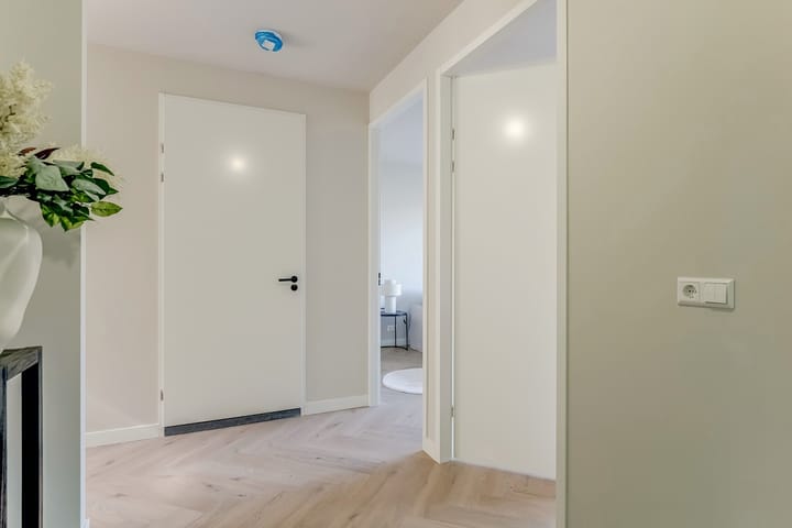 Hoekwoning te koop: Meeuwstraat 78, Purmerend
