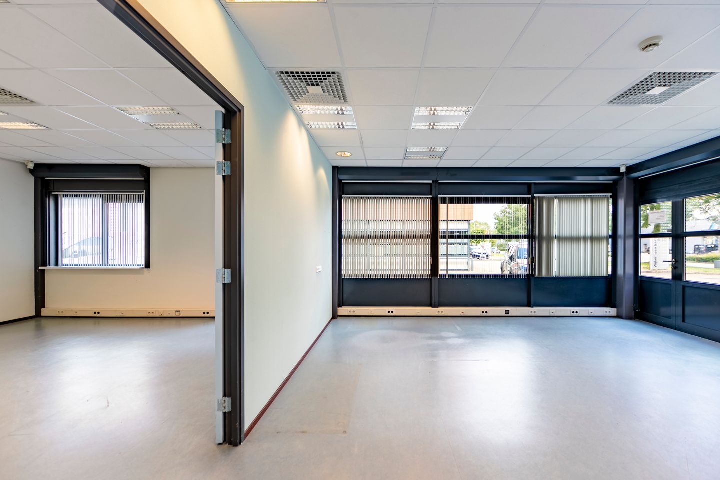 View photo 5 of Wijkermeerstraat 8-10