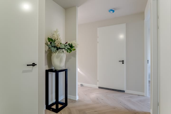 Hoekwoning te koop: Meeuwstraat 78, Purmerend