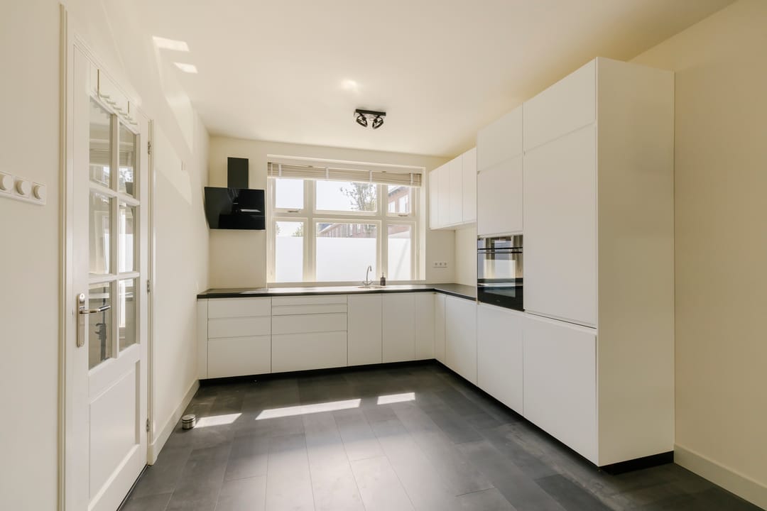 Photo 11 of Rembangstraat 27