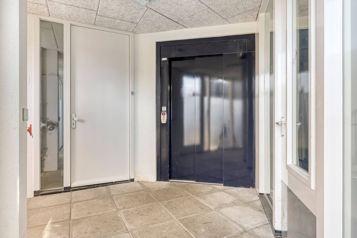 Photo 14 of Mgr vdn Tillaartstraat 40
