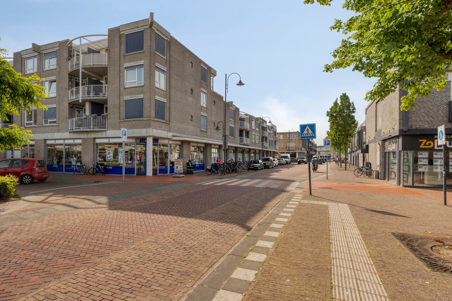 Photo 35 of Mgr vdn Tillaartstraat 40