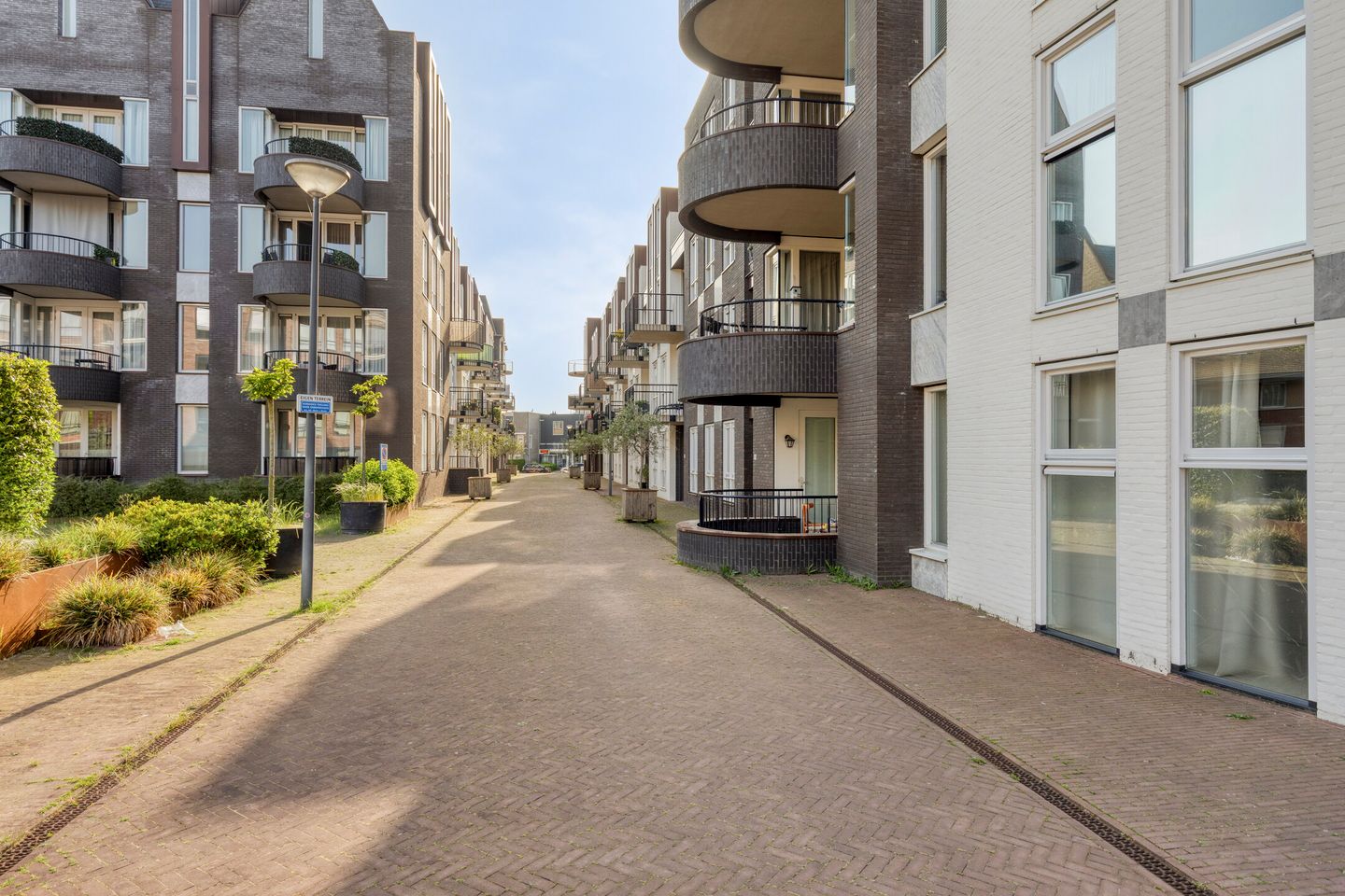 Photo 1 of Mgr vdn Tillaartstraat 40
