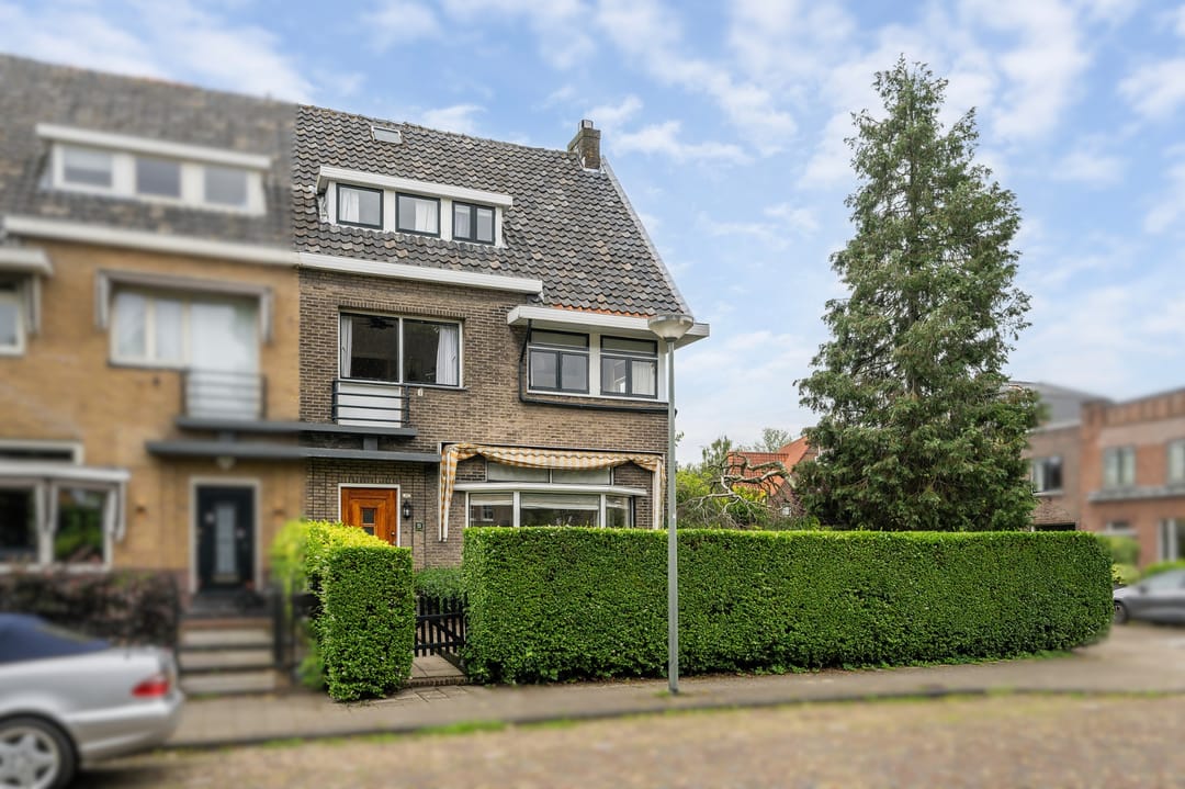 Foto 1 van Anna van Burenstraat 21